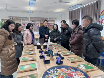 藝術(shù)創(chuàng)意學(xué)院赴江夏區(qū)大花嶺小學(xué)開(kāi)展校園文化交流活動(dòng)